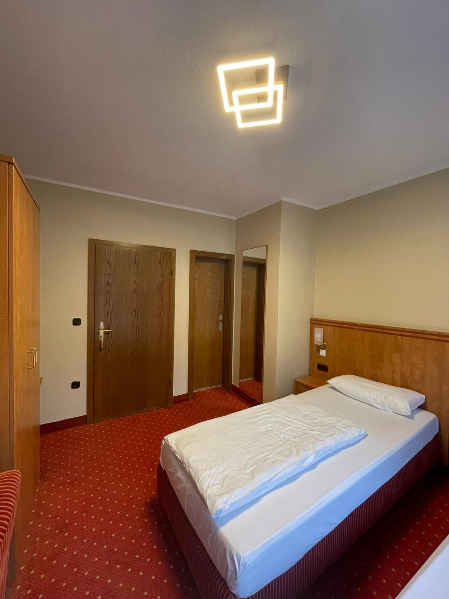 Sun Hotel Essen Exterior foto